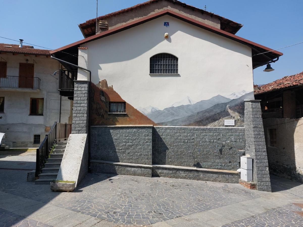 Casa Del Rustico, Indipendente Vista Sacra Con Dipinto Villa Caprie Eksteriør bilde